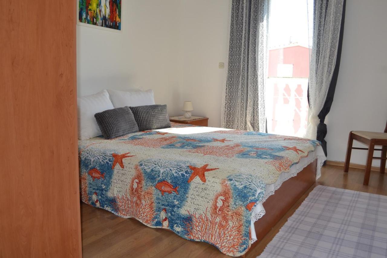Apartments Lucija Srima Luaran gambar