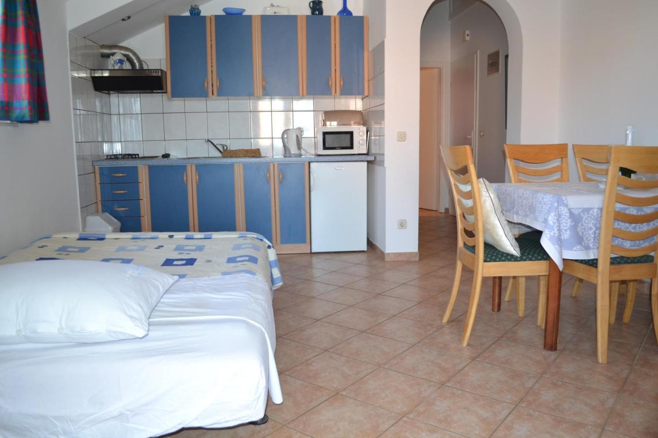 Apartments Lucija Srima Luaran gambar