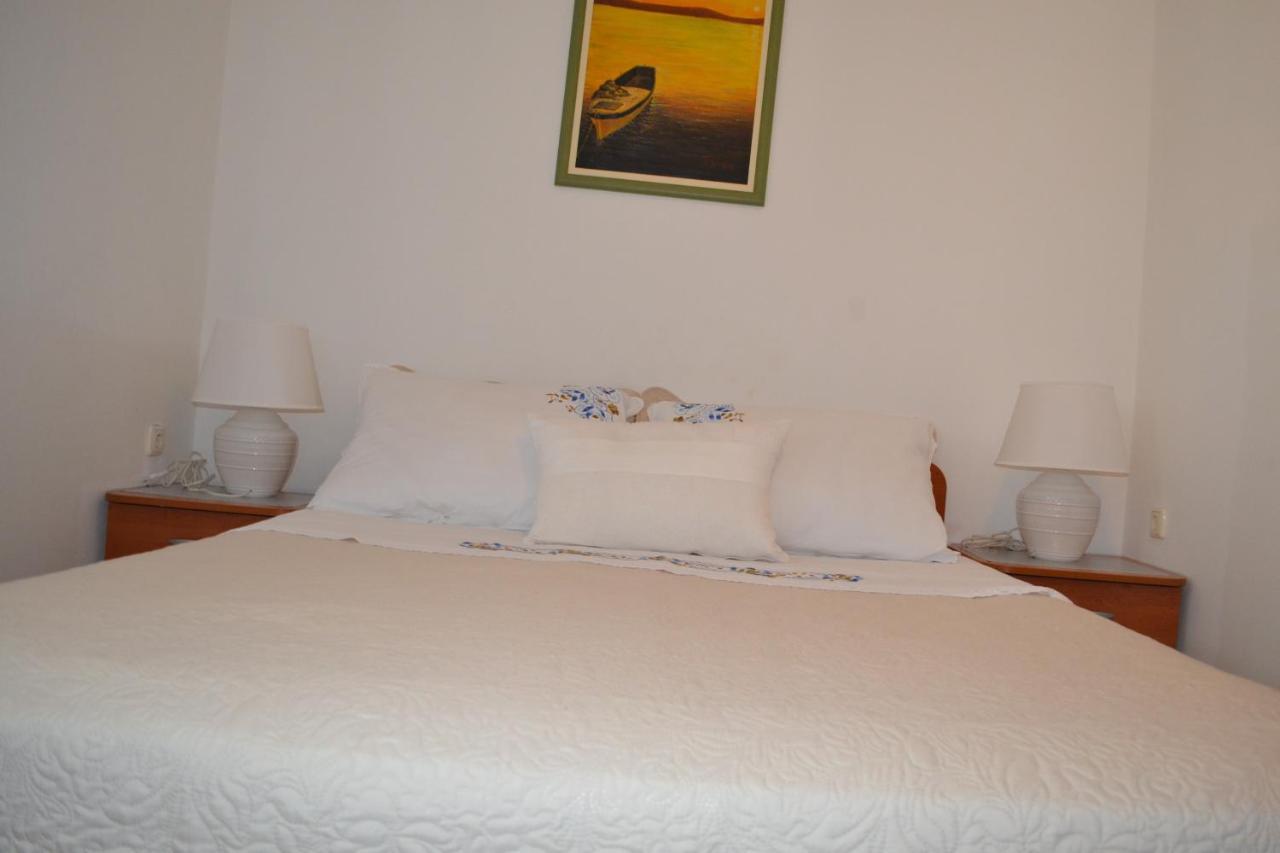 Apartments Lucija Srima Luaran gambar