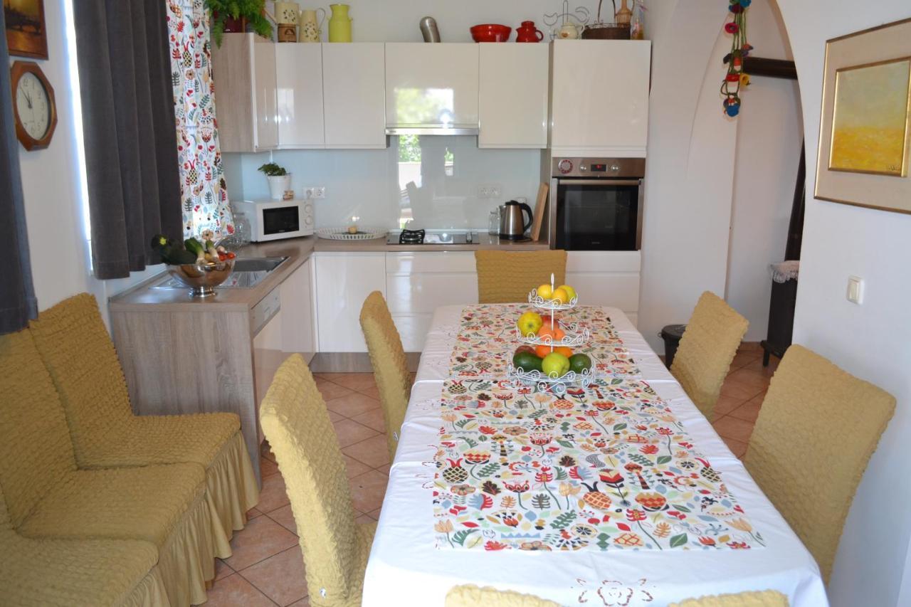 Apartments Lucija Srima Luaran gambar