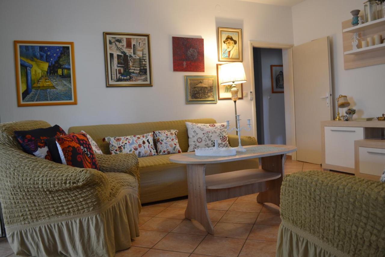 Apartments Lucija Srima Luaran gambar