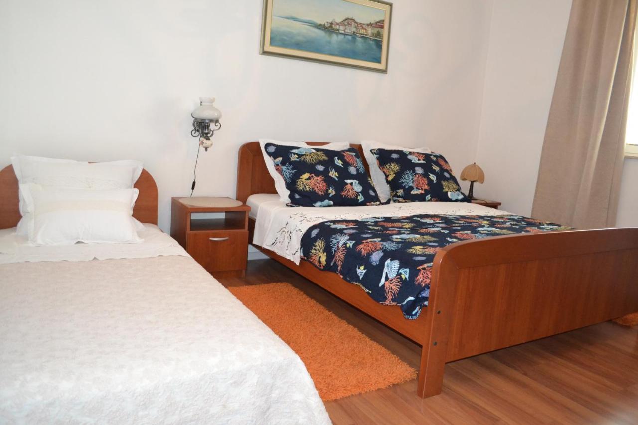 Apartments Lucija Srima Luaran gambar